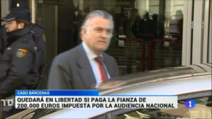 Television newscast frame about the Bárcenas scandal. 15”. 2015-01-15 Telediario La 1. RTVE. https://www.rtve.es/play/videos/telediario/telediario-15h-200115-1500-169/2957719/?t=00h00m15s 